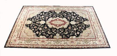 Exquisite Silk And Wool Area Rug